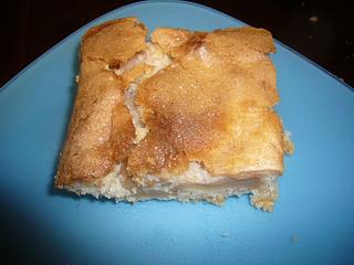 Lilyan's Apple Cake